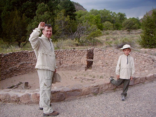 16 - Exploring ancient Pueblan ruins in Bandelier